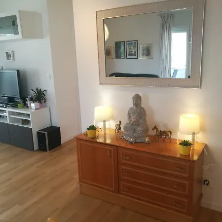 Apartment Crystal Split